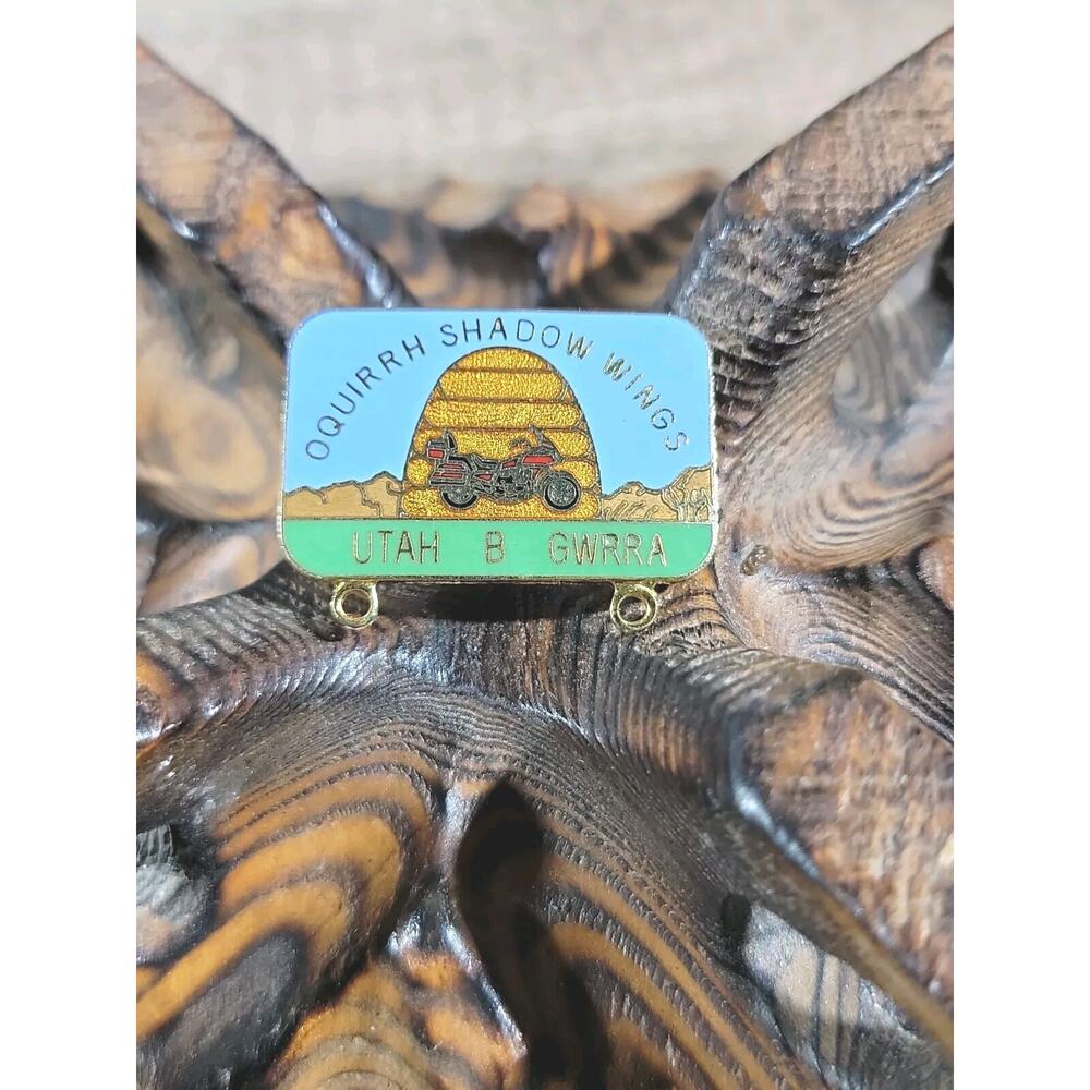 Vintage Motorcycle Utah Bee Hive Oquirrh Shadow Wings Utah B Lapel Hat Pin